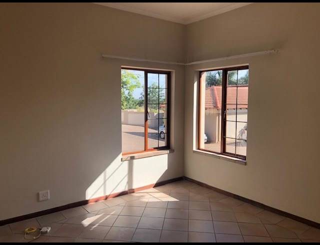 3 BEDROOM PROPERTY TO RENT IN MORELETAPARK